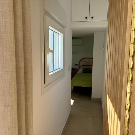 Sunnypalms - Beachfront Penthouse With Stunning Sea View Estepona Luaran gambar
