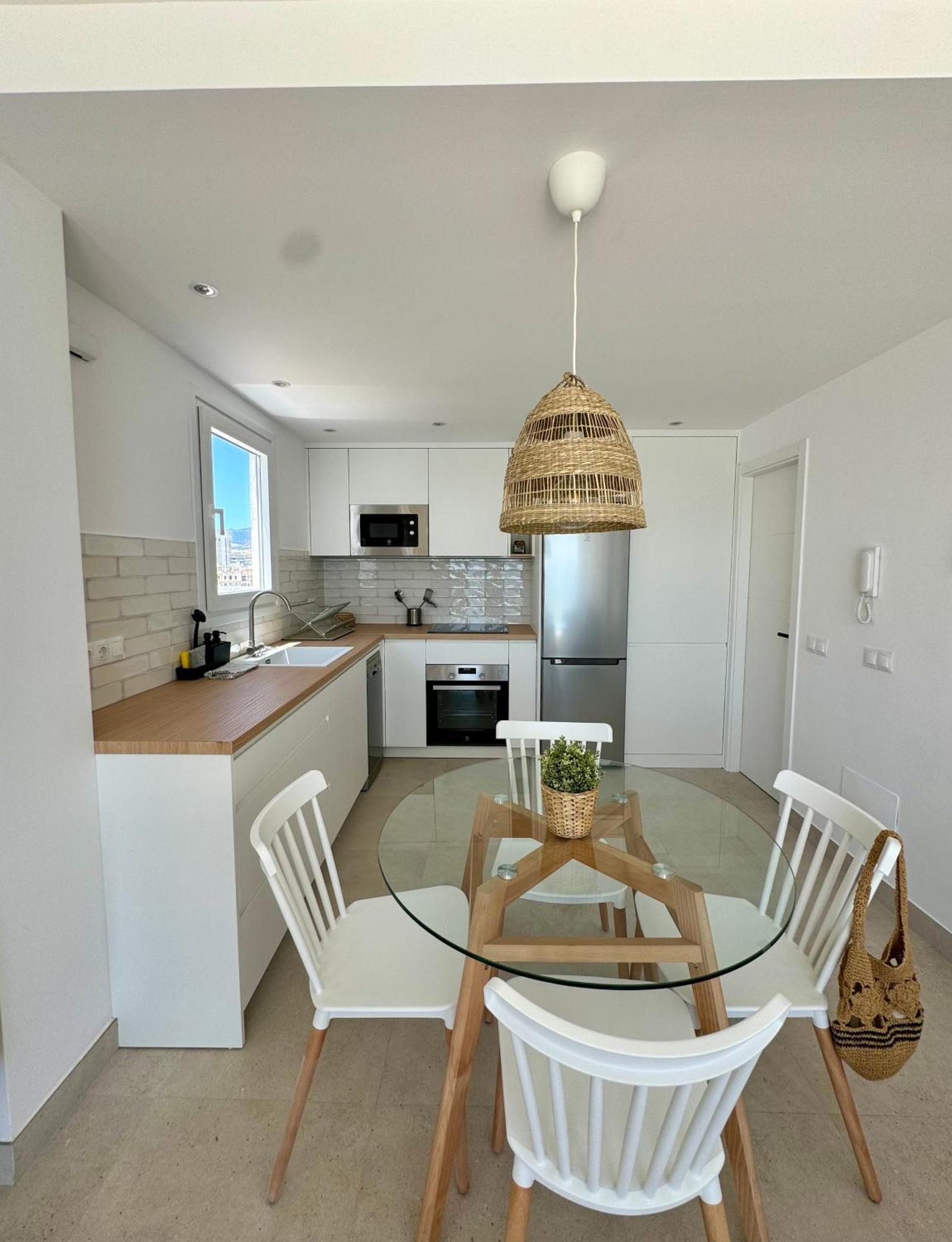 Sunnypalms - Beachfront Penthouse With Stunning Sea View Estepona Luaran gambar