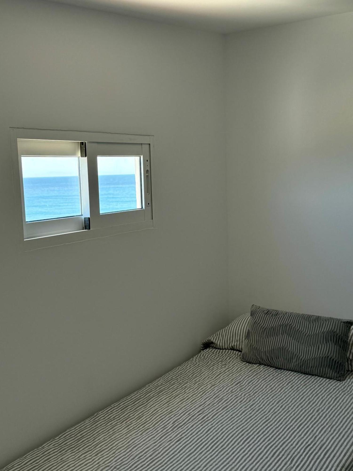 Sunnypalms - Beachfront Penthouse With Stunning Sea View Estepona Luaran gambar