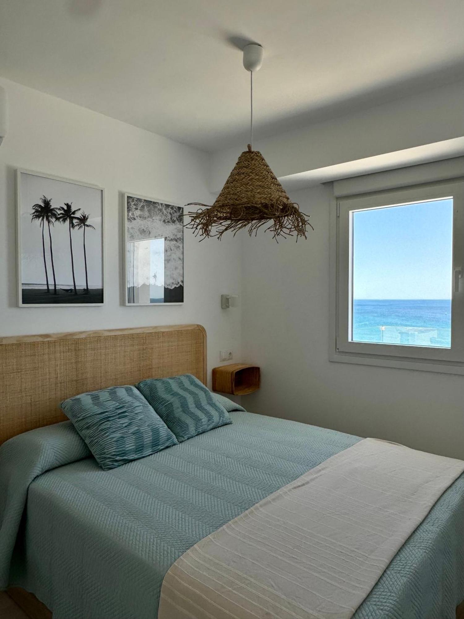 Sunnypalms - Beachfront Penthouse With Stunning Sea View Estepona Luaran gambar